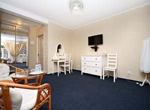 Улучшенный двухместный с одной большой кроватью